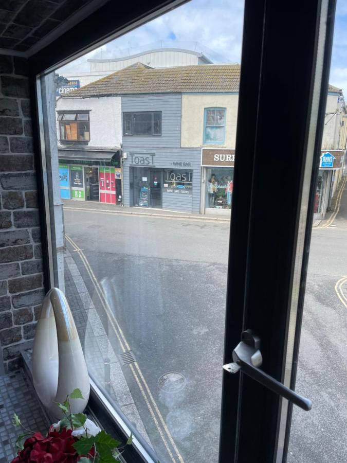 The Bull * New Quay