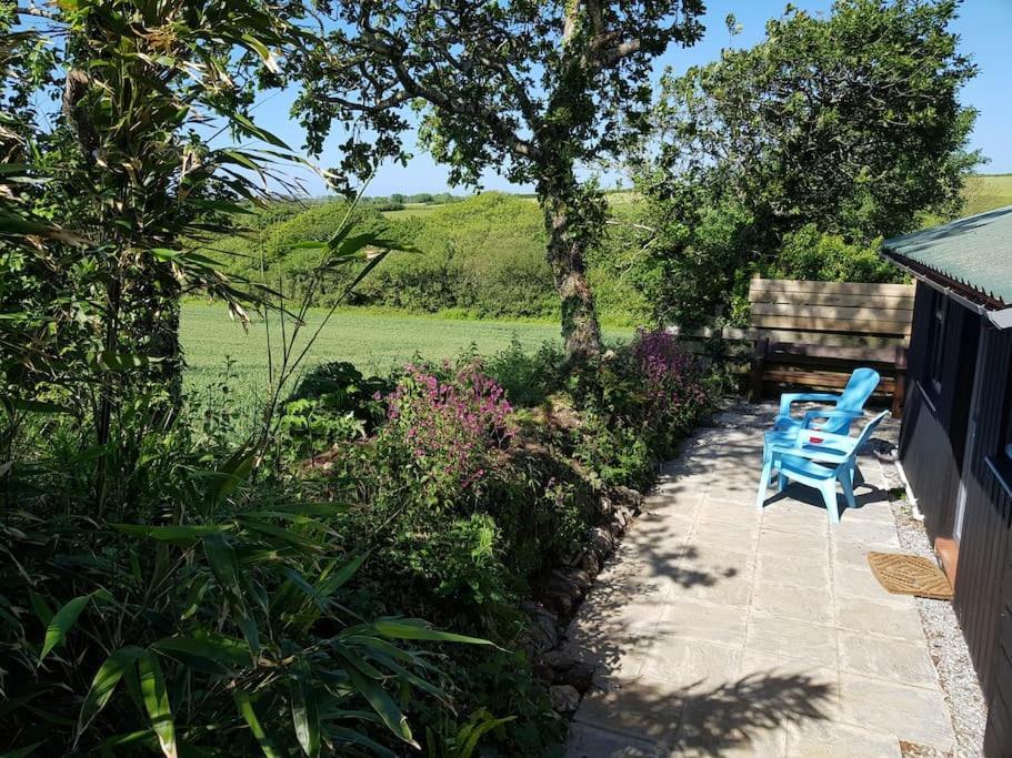 The Old Potting Shed With Hot Tub. Colan, Newquay. Apartamento