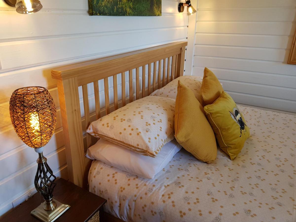 The Old Potting Shed With Hot Tub. Colan, Newquay. *