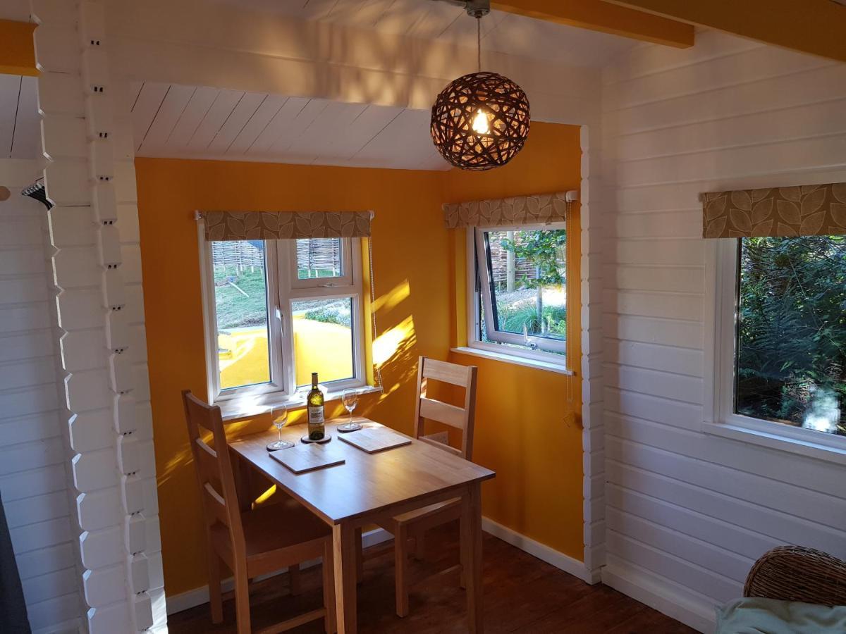 The Old Potting Shed With Hot Tub. Colan, Newquay. New Quay