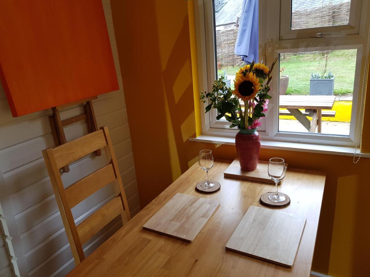 The Old Potting Shed With Hot Tub. Colan, Newquay. Apartamento New Quay