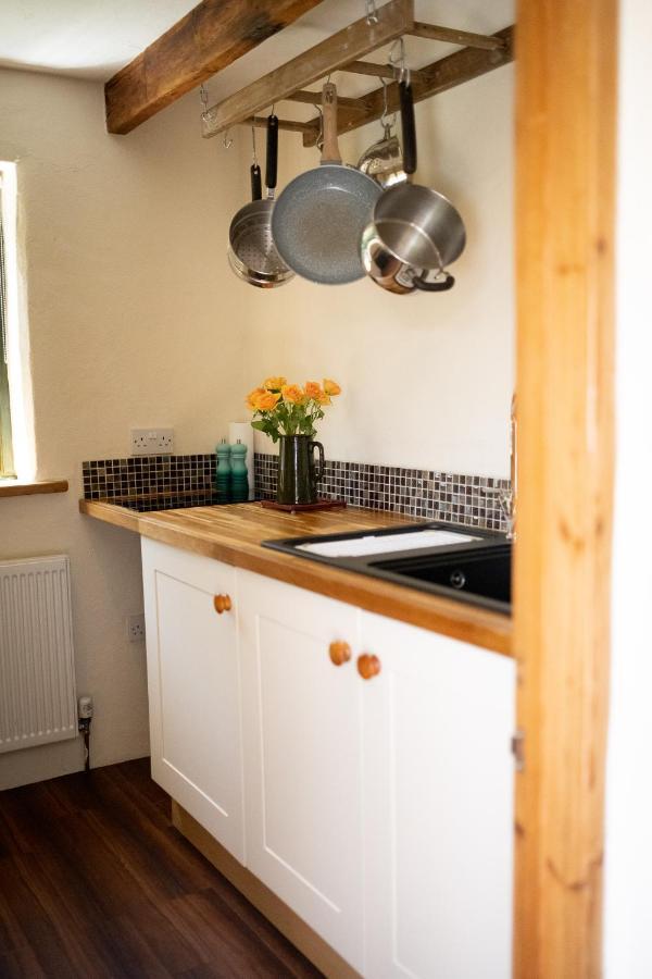 Countryside Retreat With Private Hot Tub New Quay