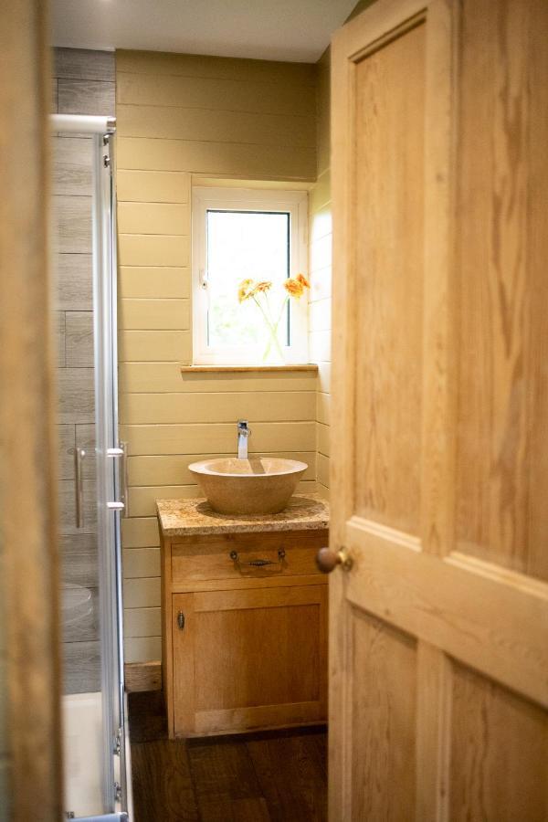 The Countryside Cabin With Private Hot Tub