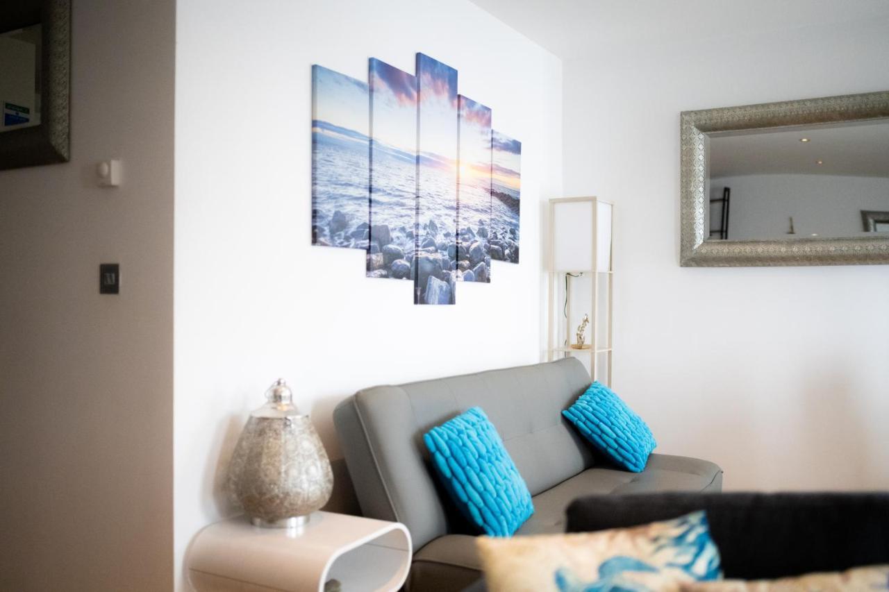 Apartment Seaview, Luxury Apartment, 2 Min Walk To Porth Beach
