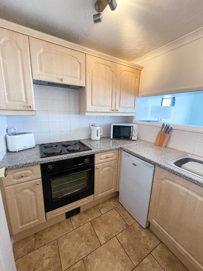 1 Chatsworth Riverscape - Riverview In Great Location With Free Parking Overlooking The Gannel Just A Short Walk From Newquays Incredible Beaches And Local Amenities New Quay