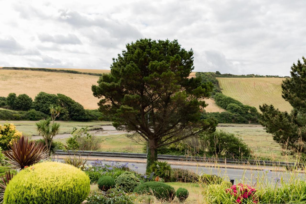 Chatsworth Riverscape: Peaceful Gannel Views Near Newquay Beaches