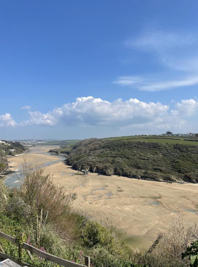 Apartment Chatsworth Riverscape: Peaceful Gannel Views Near Newquay Beaches *