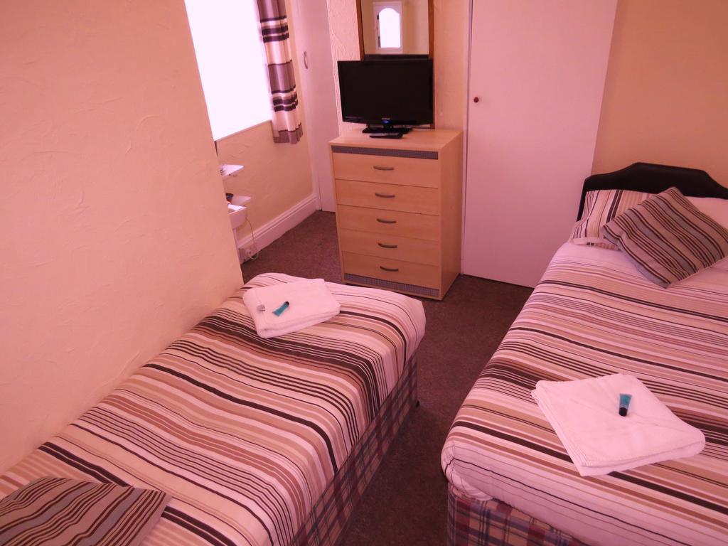 Surfside - Fistral Beach 2* New Quay