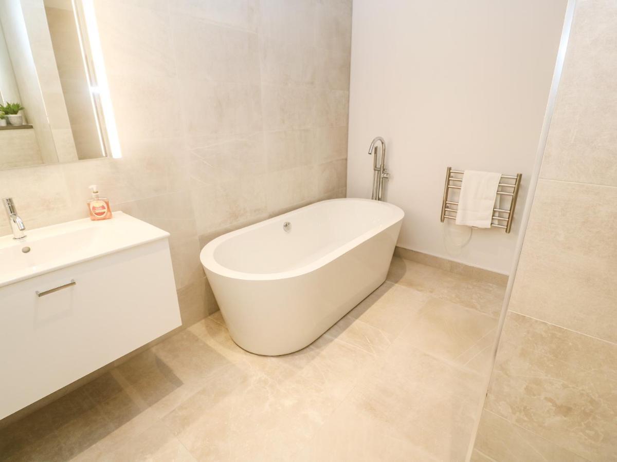 Porth Cove Holiday home