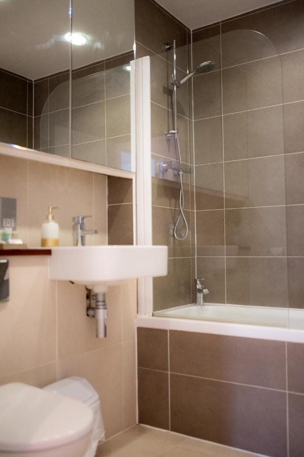 Seaview, Luxury Apartment, 2 Min Walk To Porth Beach Newquay (Cornwall)