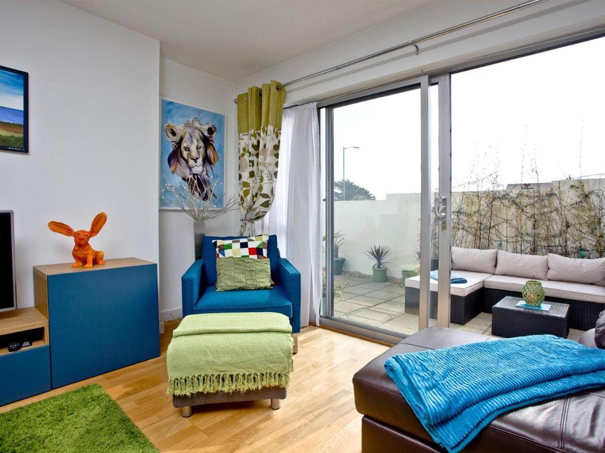Apartment 1 The Point *