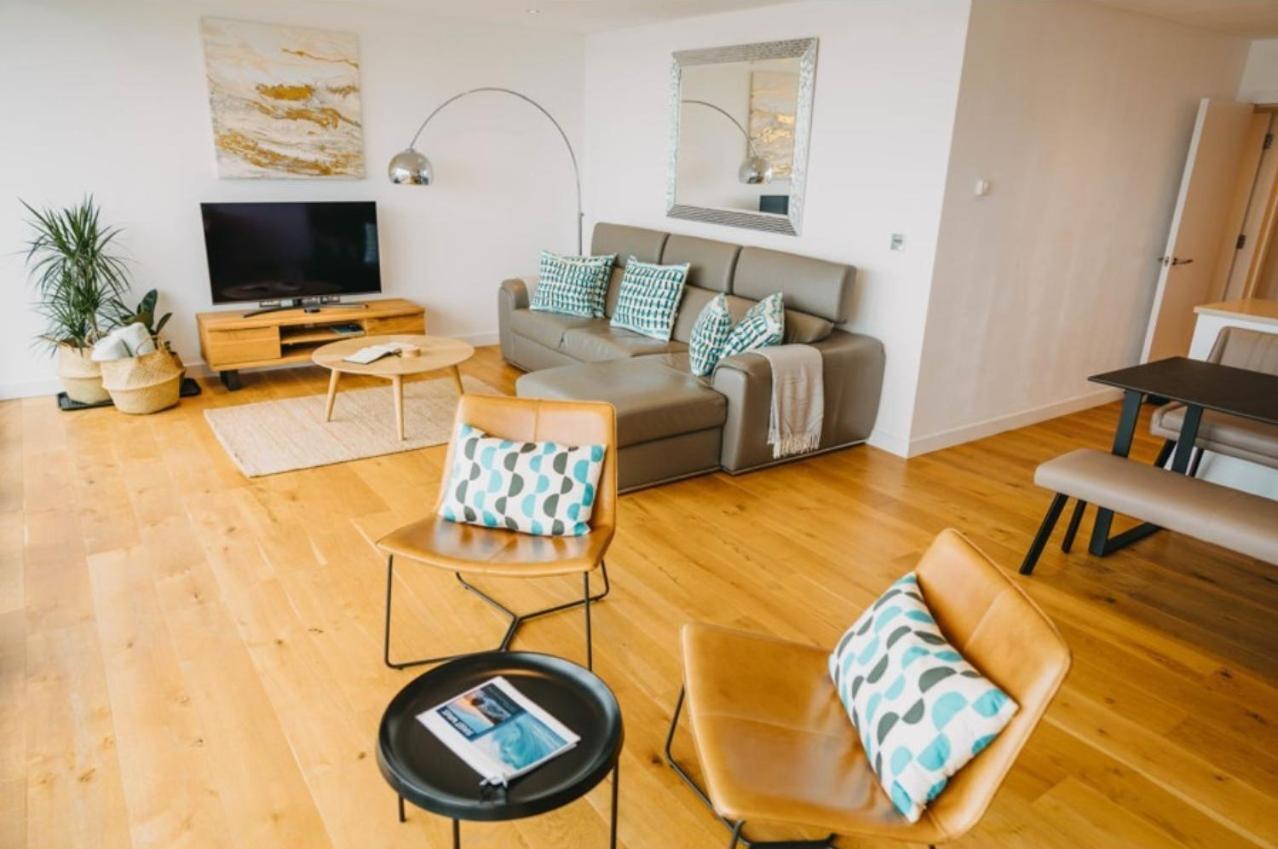 Sunset Waves Sea View Featuring Panoramic Views & Parking Apartment Newquay (Cornwall)