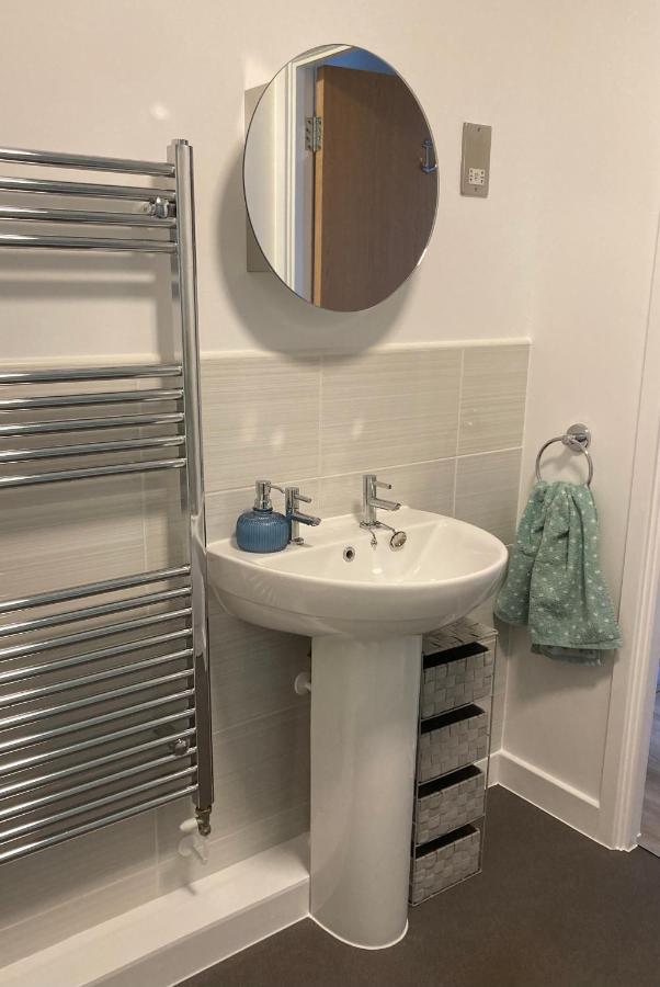 Apartment Dog Friendly Stylish Modern Flat, Near