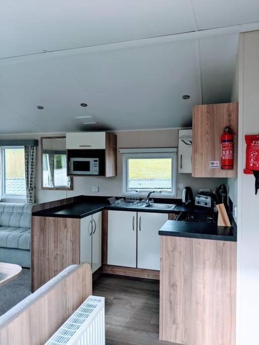 Large 4 Person Couples And Family Caravan In Newquay Bay Apartamento