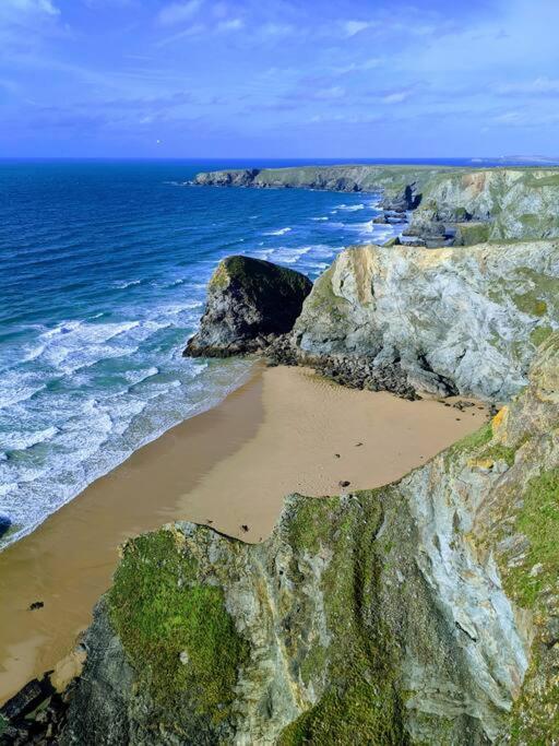 Large 4 Person Couples And Family Caravan In Newquay Bay