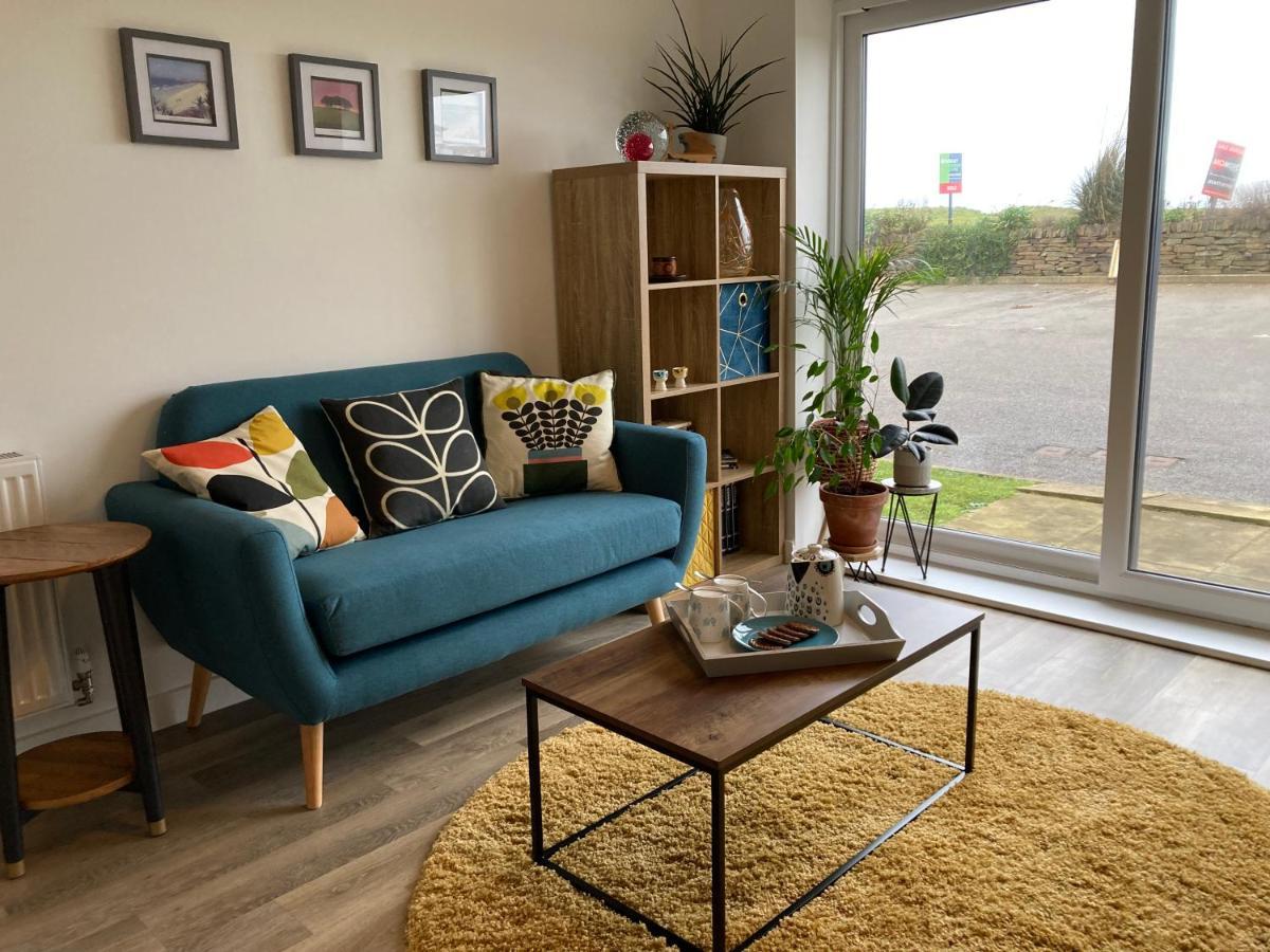 Dog Friendly Stylish Modern Flat, Near * Newquay (Cornwall)