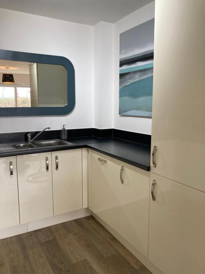 Dog Friendly Stylish Modern Flat, Near Newquay (Cornwall)