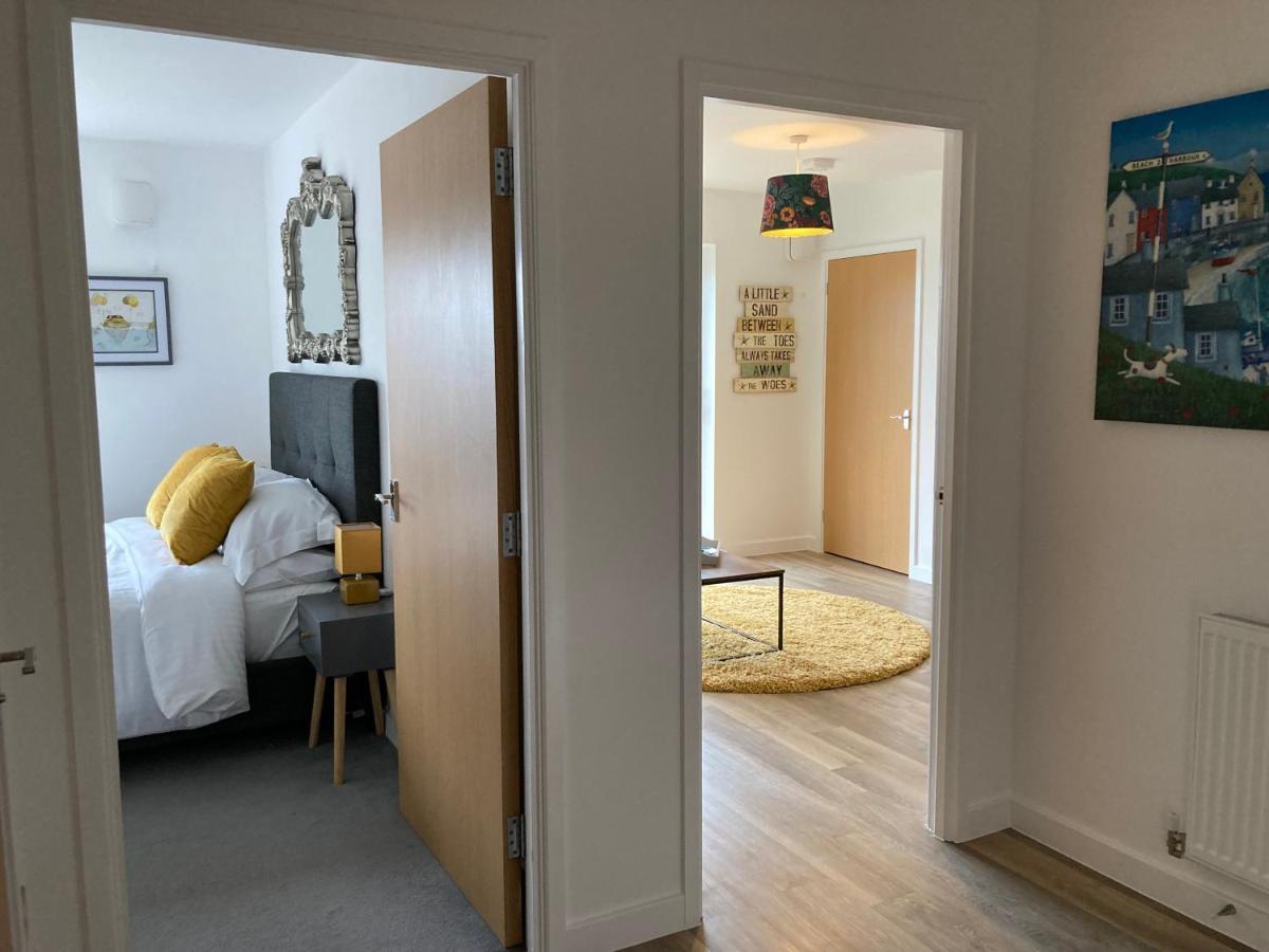 Dog Friendly Stylish Modern Flat, Near *