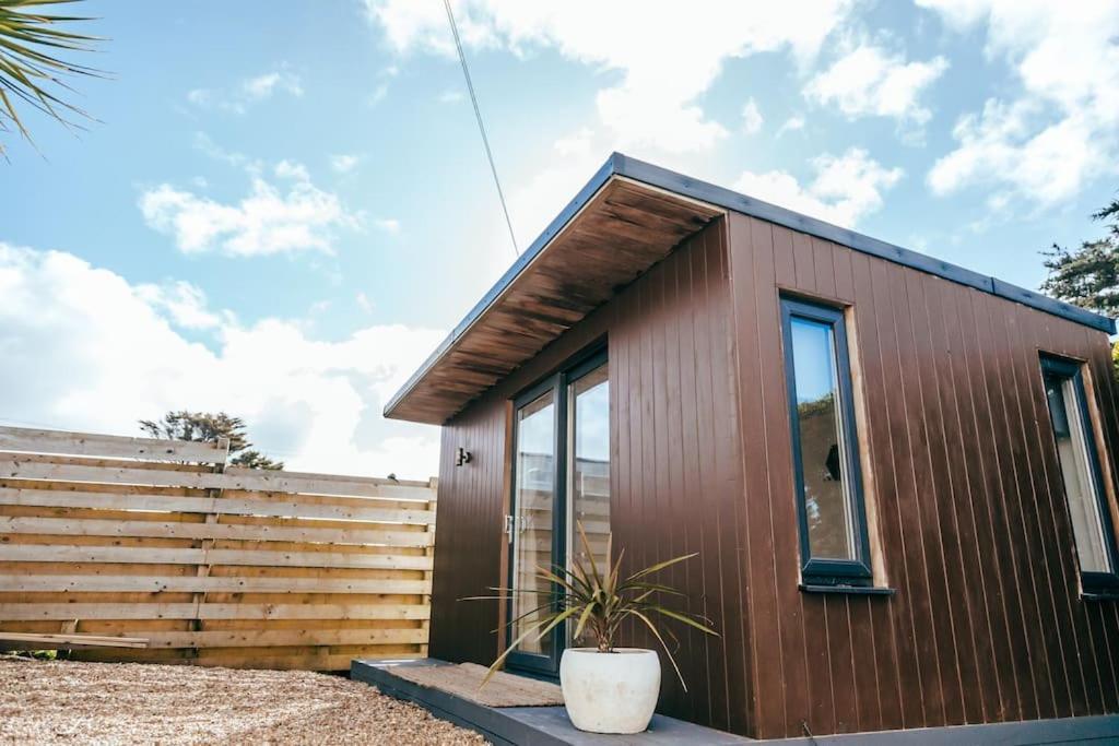 The Hideout - Newquay - Fully Stocked Eco Escape * New Quay