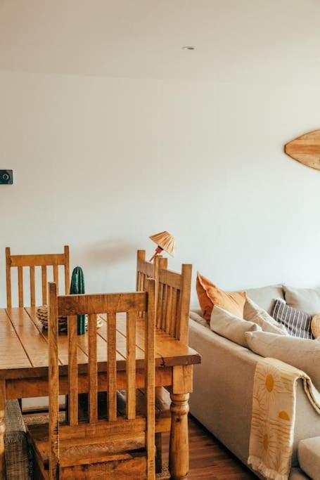 The Hideout - Newquay - Fully Stocked Eco Escape