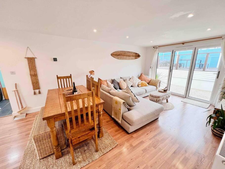 The Hideout - Newquay - Fully Stocked Eco Escape * New Quay