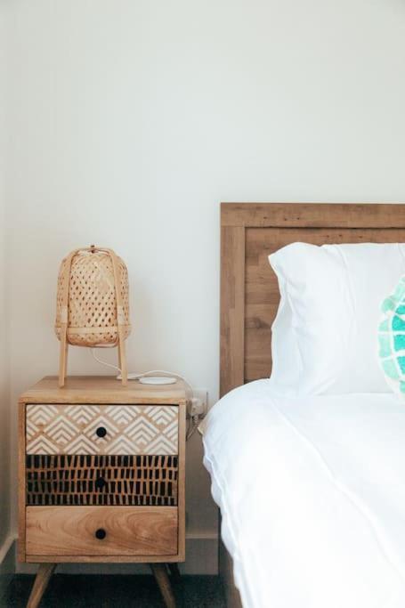 The Hideout - Newquay - Fully Stocked Eco Escape * New Quay