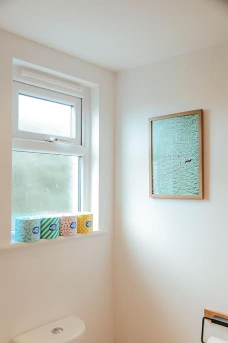 The Hideout - Newquay - Fully Stocked Eco Escape * New Quay