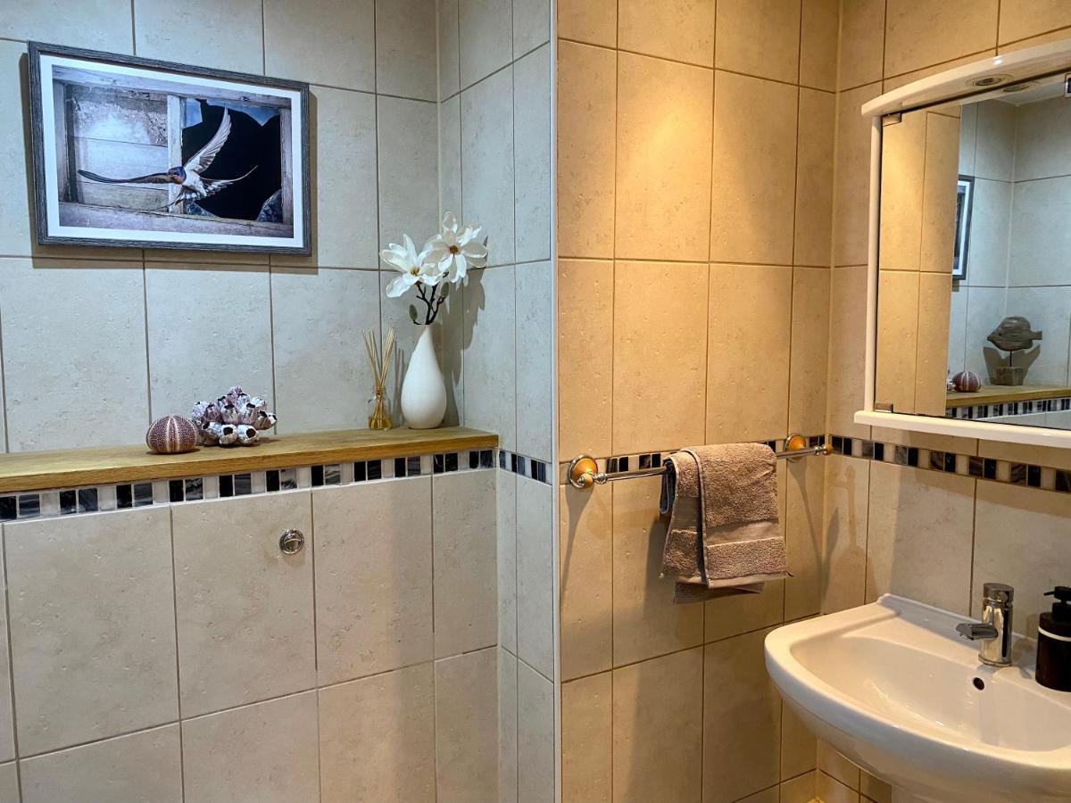 Amazing 2-bedroom With Lovely Sea Views