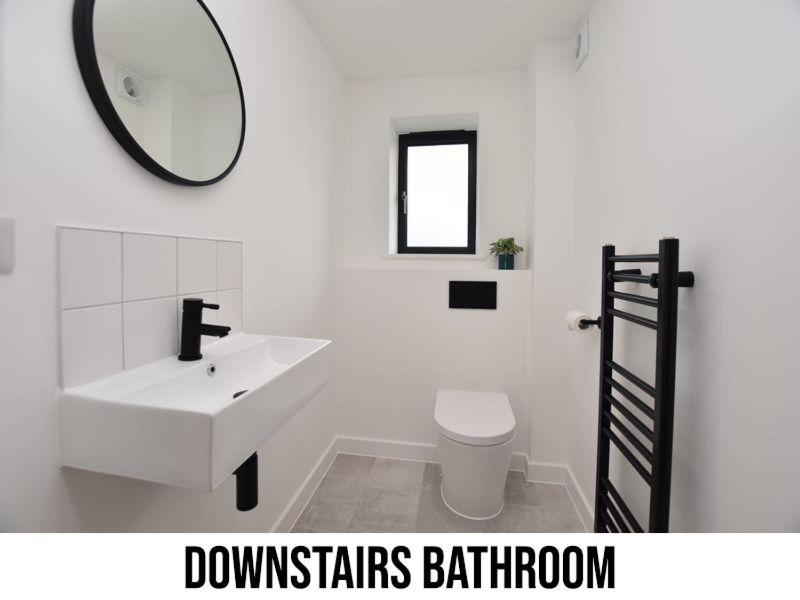 Town Location - 5 Min Walk To - Dog Friendly