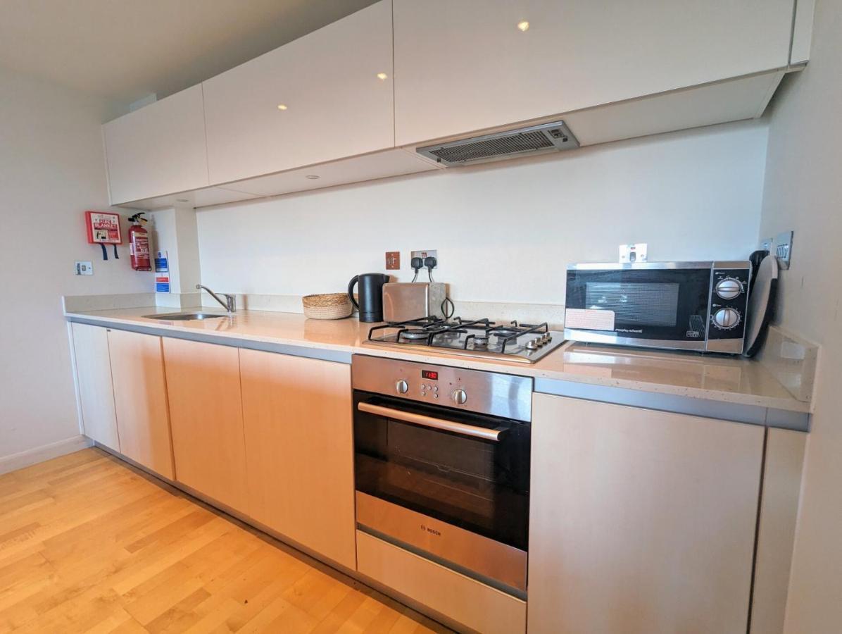 100m From Fistral Beach- Underground Parking-surf Shower & Locker- Sleeps 6 Newquay (Cornwall)