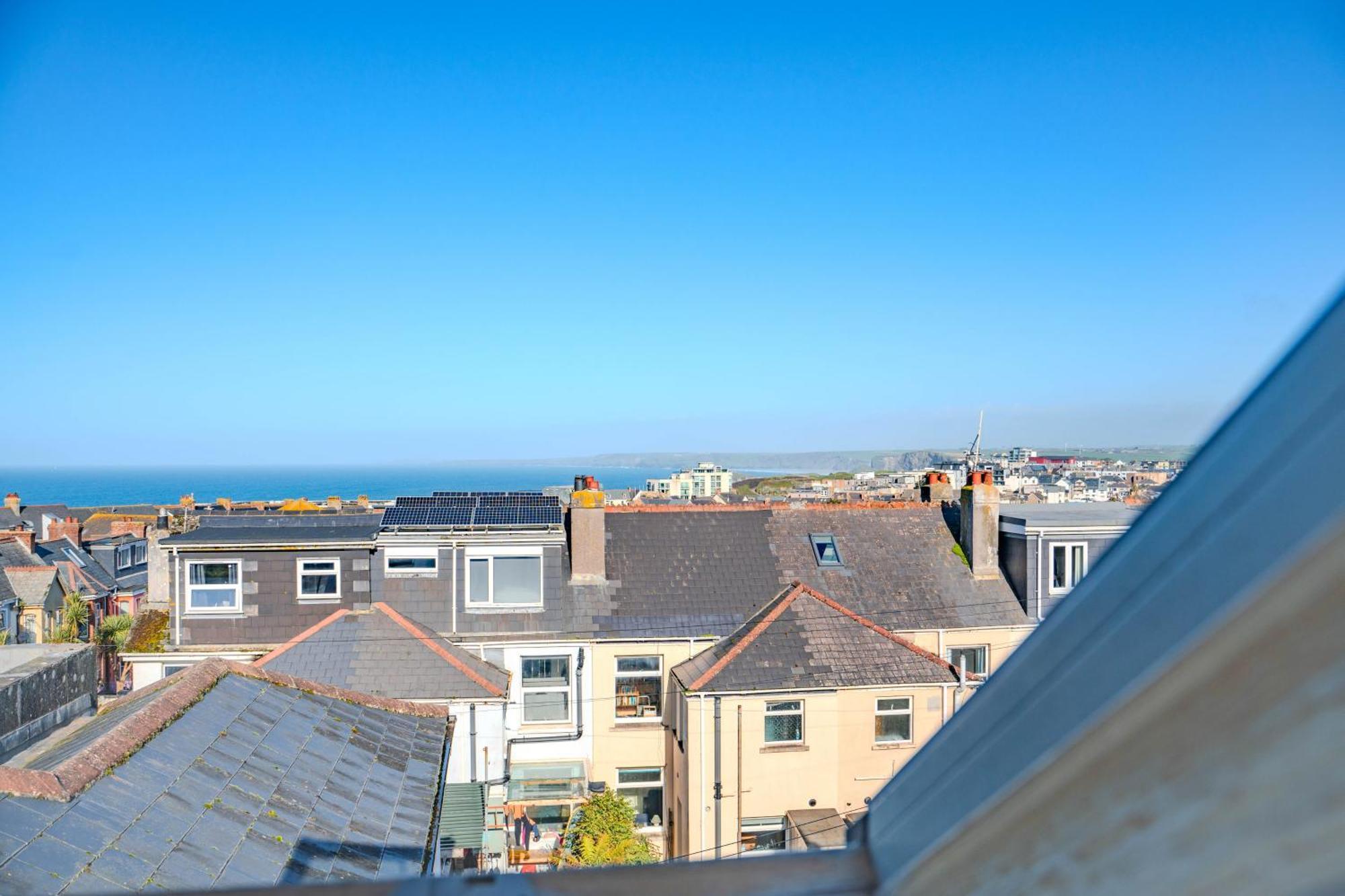 Spacious 2bd Maisonette With Lush Loft In Newquay Apartment *