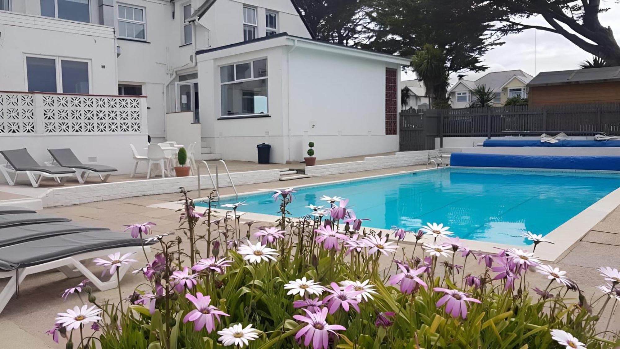 Guest house Pine 4*