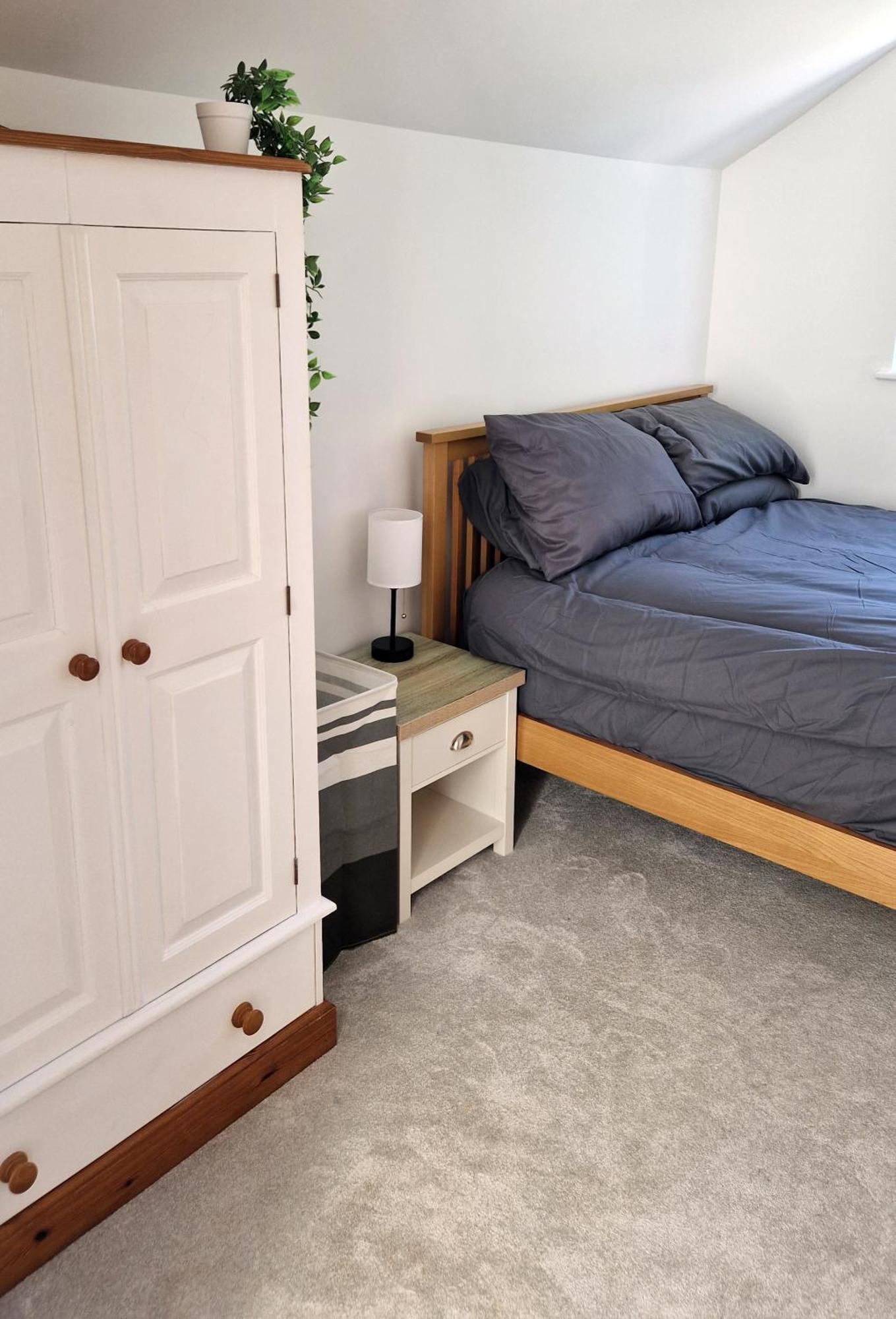 Town Location - 5 Min Walk To - Dog Friendly Holiday home