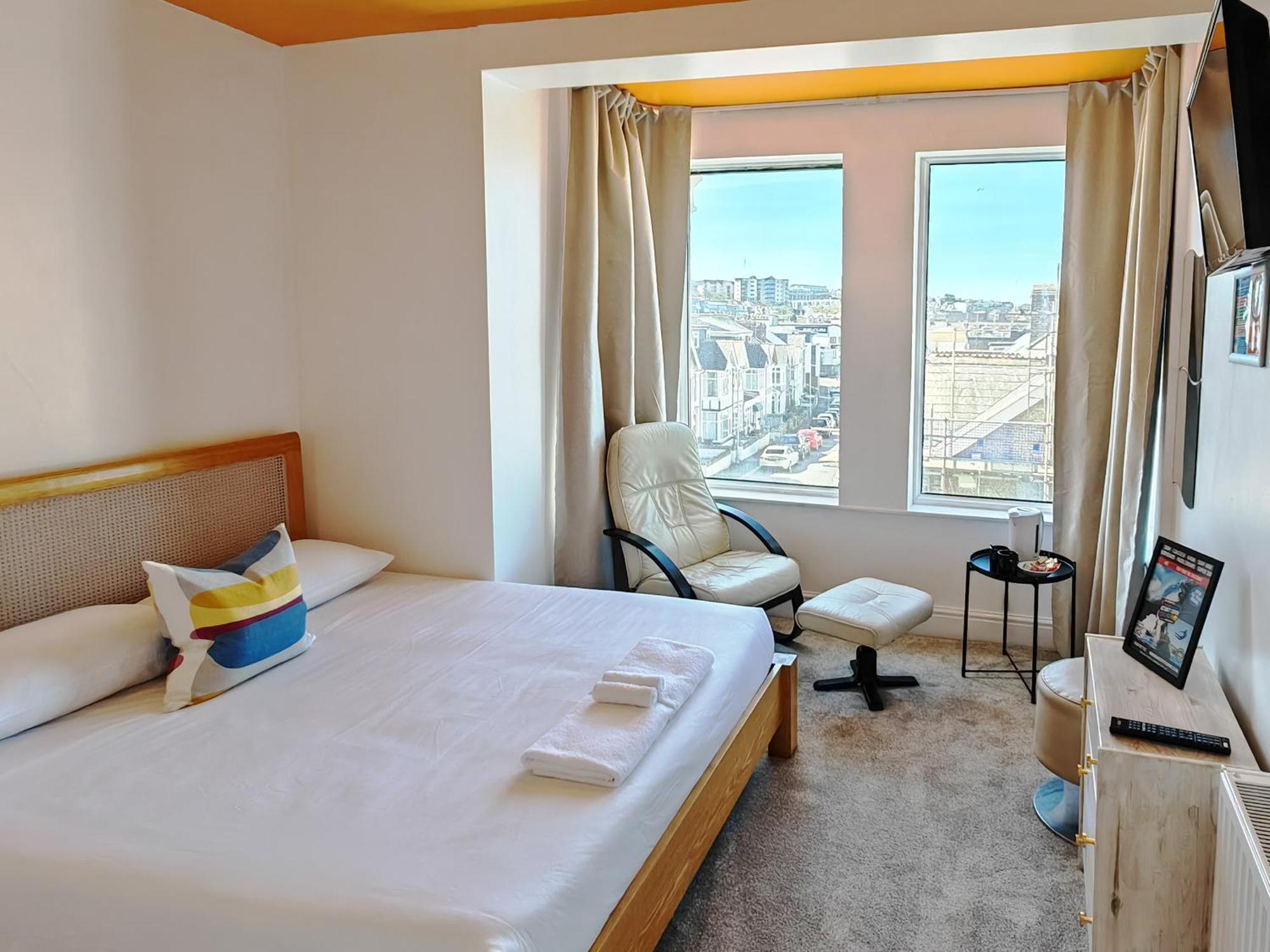 Hotel Reef 2*