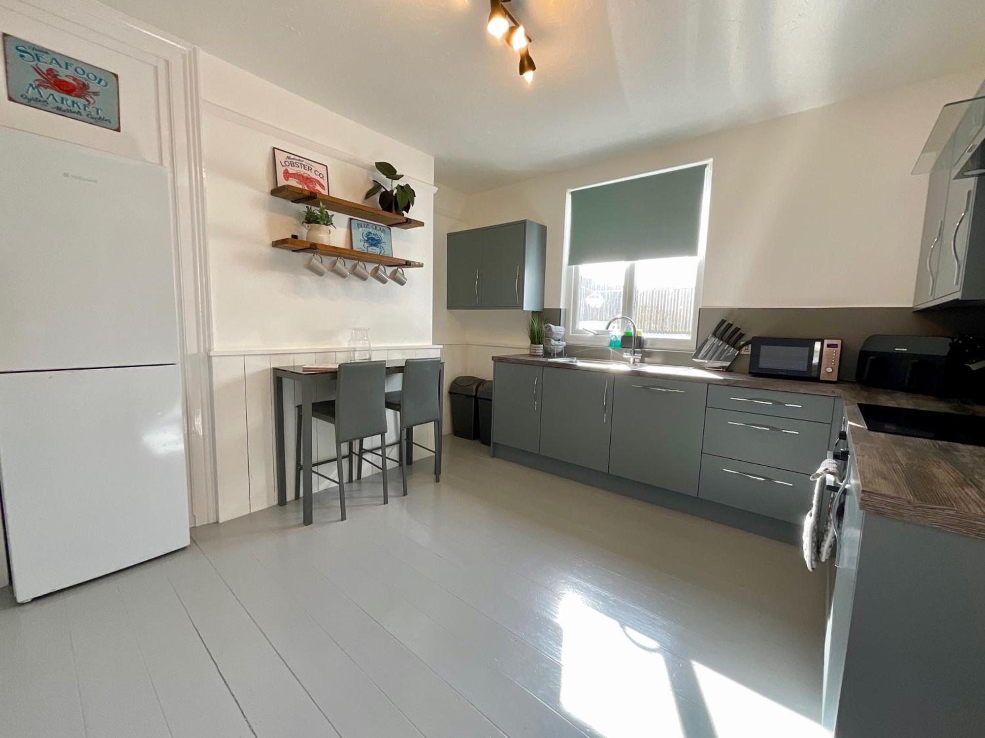 Holiday home Large 5 Bed 3 Bath House 300 Meters From And Restaurants Newquay (Cornwall)