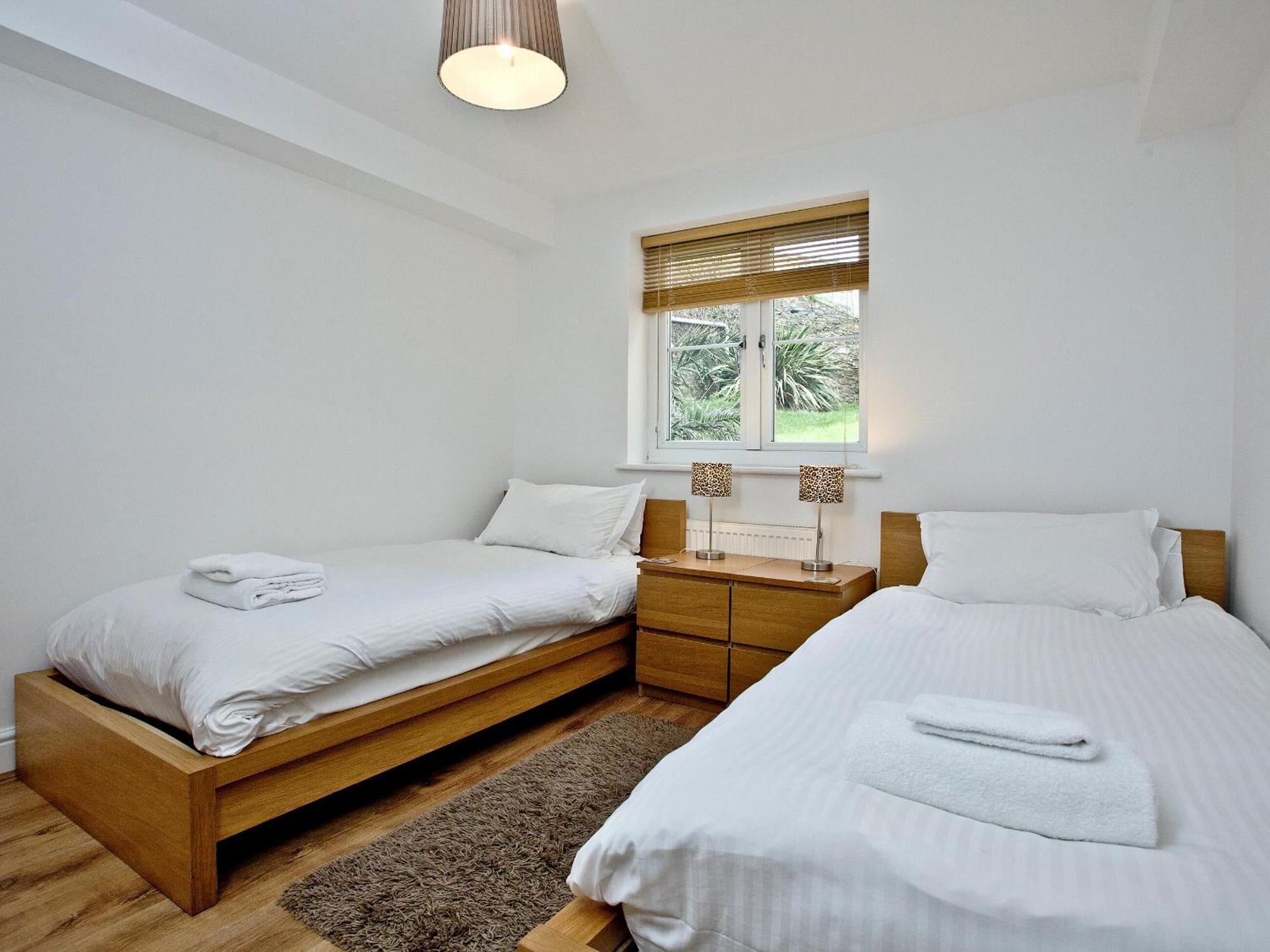 3 Harbour View Apartment *