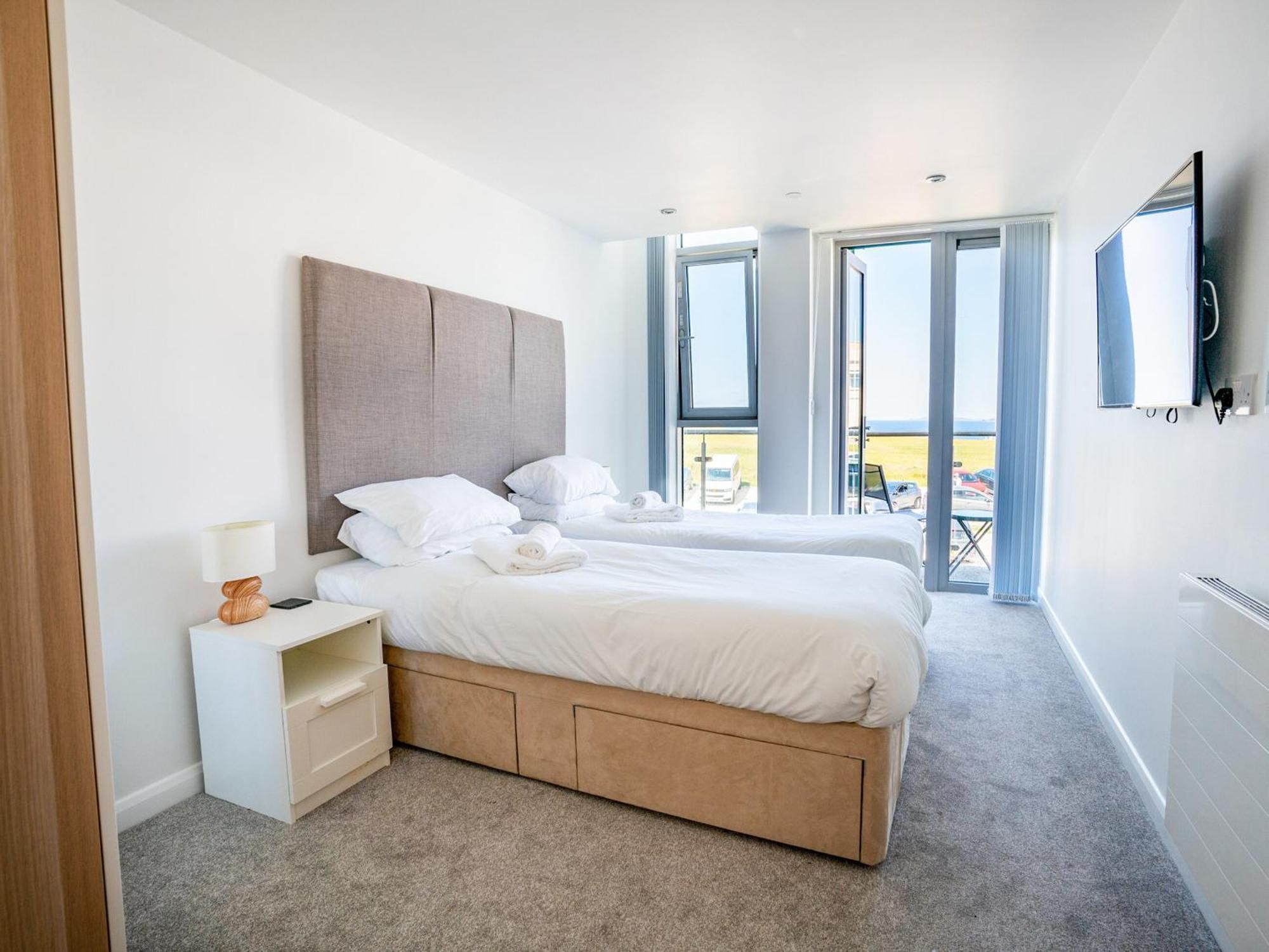 Penthouse 47 Zinc