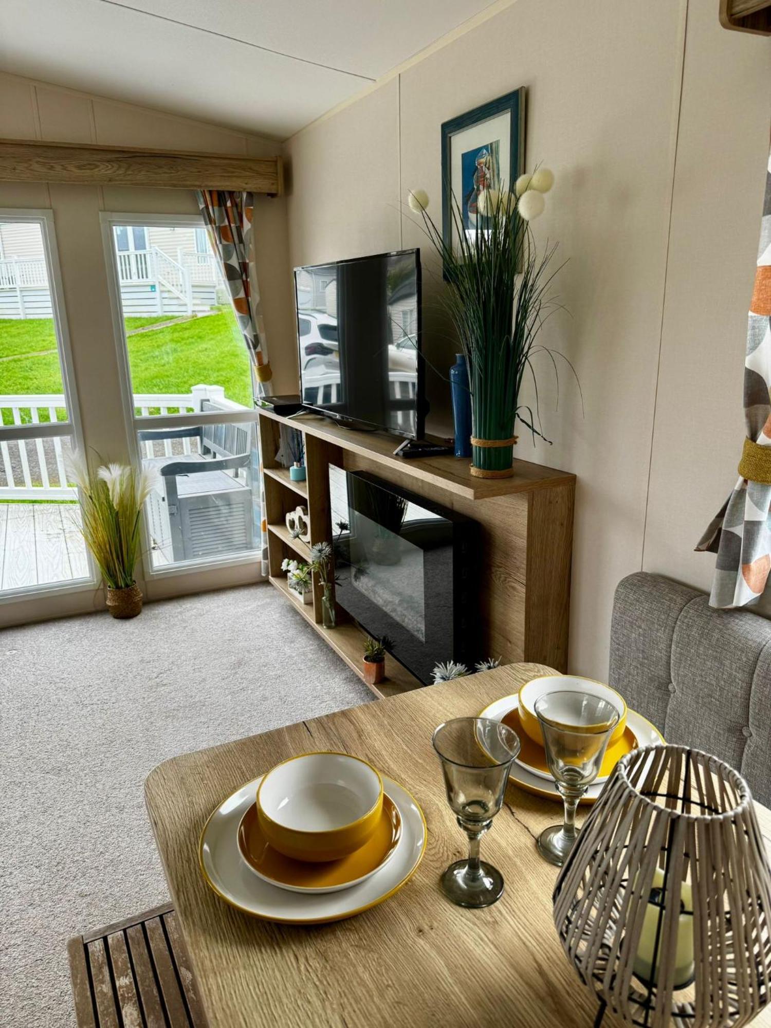 Pv70 Newquay Bay Camping *