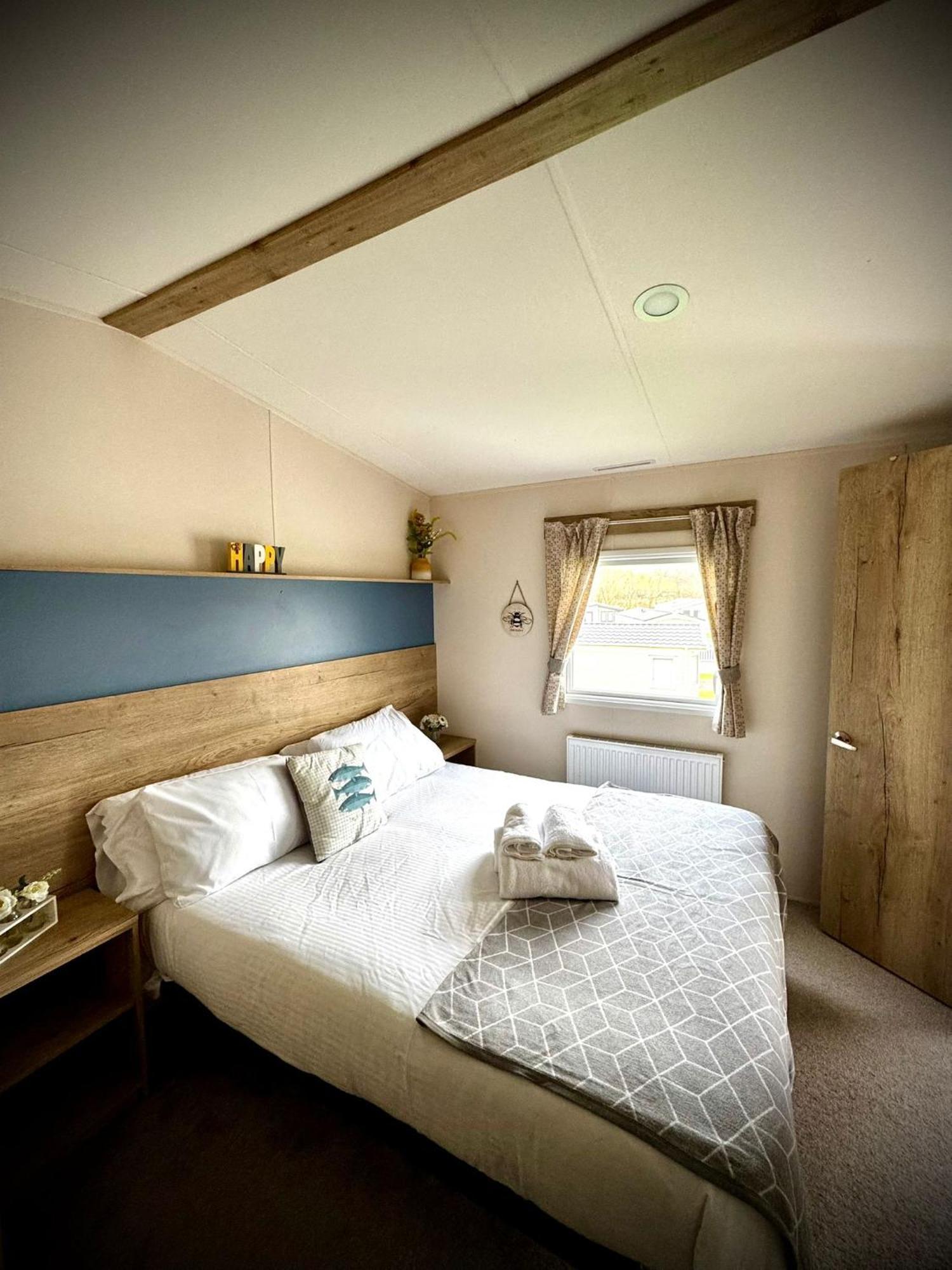 Pv70 Newquay Bay * New Quay