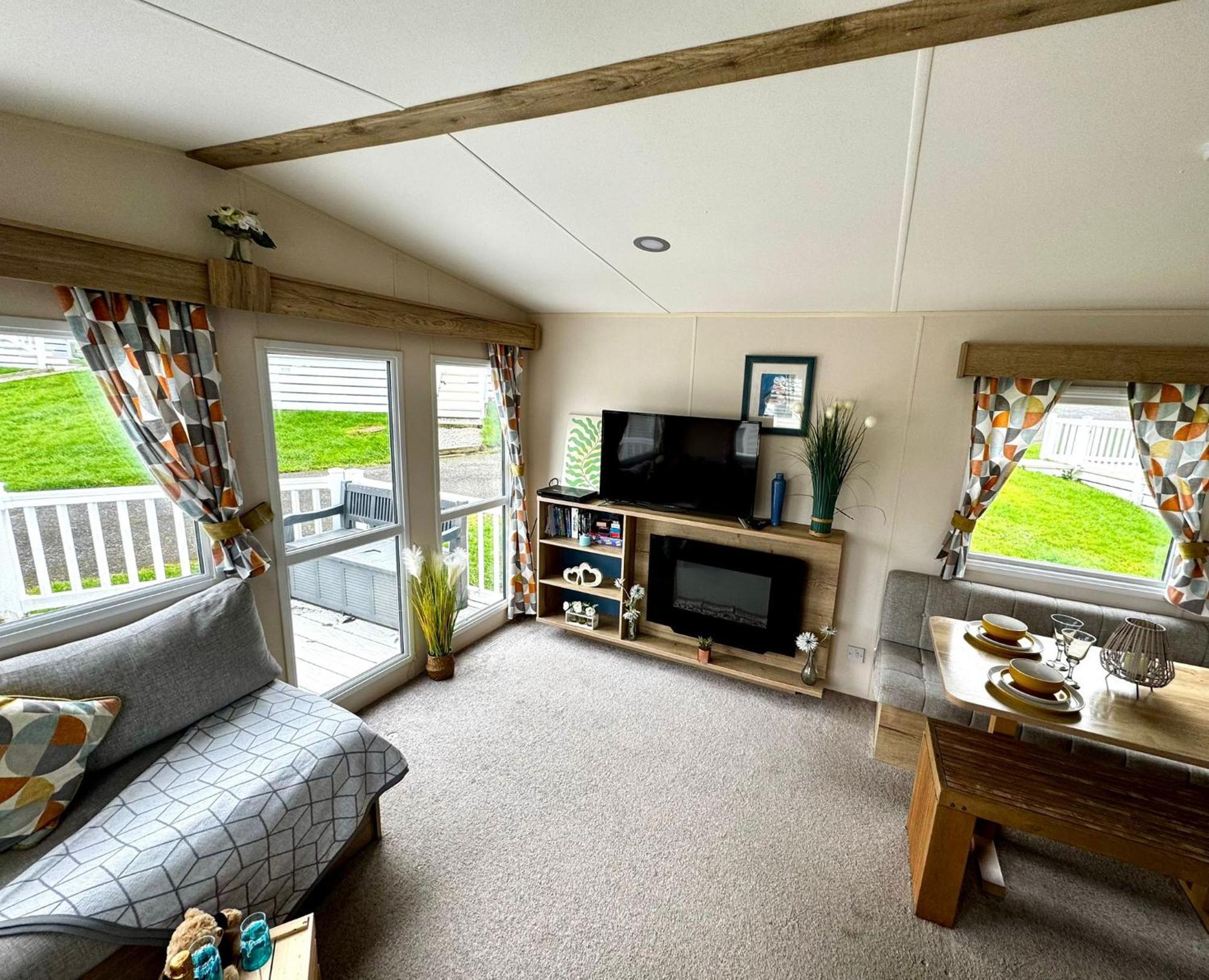 Pv70 Newquay Bay Camping *