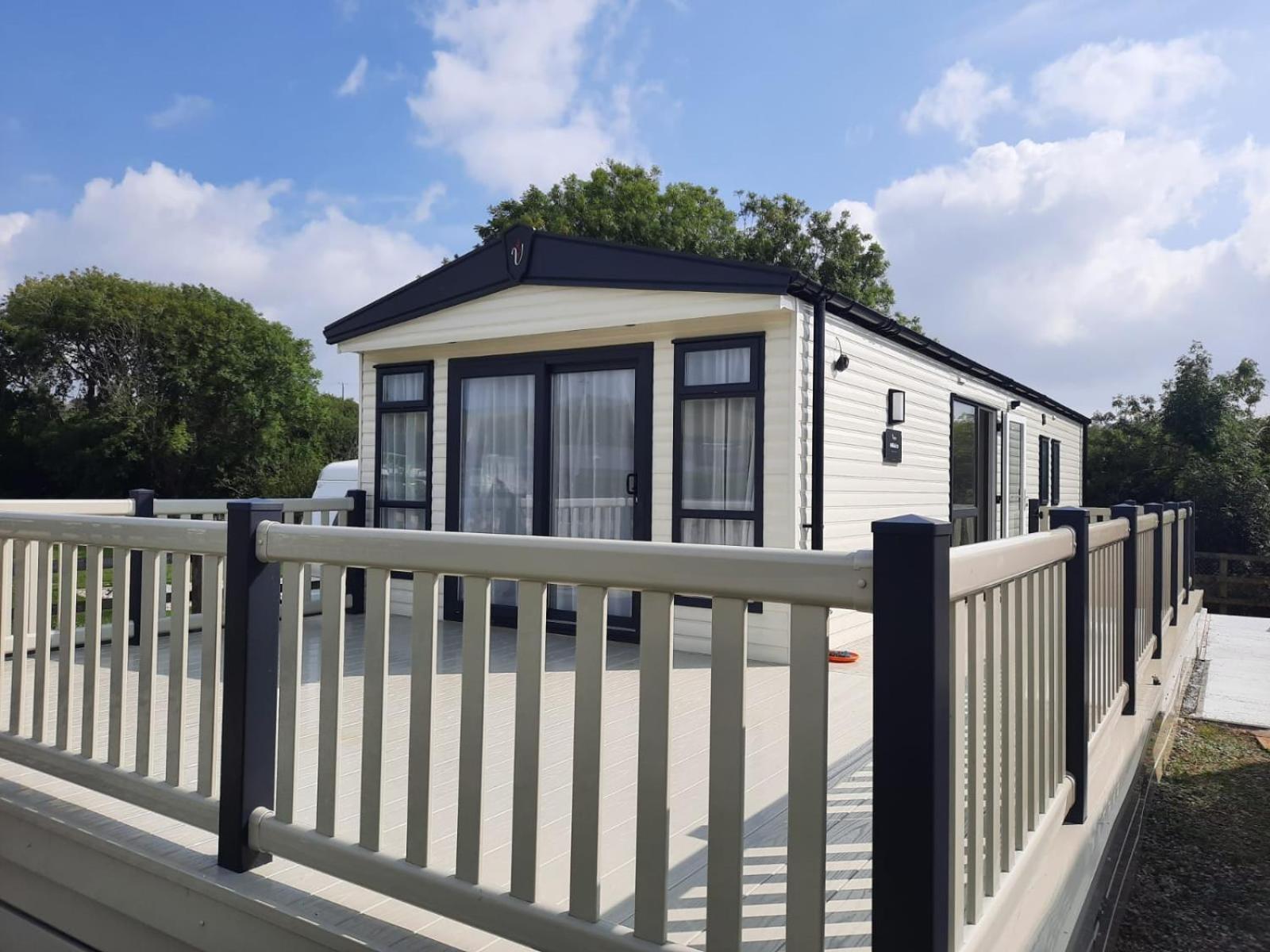 Holiday home Sunset Retreat Caravan With Large Wrap Around Decking Newquay (Cornwall)
