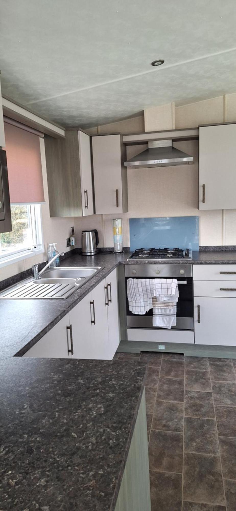 Sunset Retreat Caravan With Large Wrap Around Decking Holiday home Newquay (Cornwall)