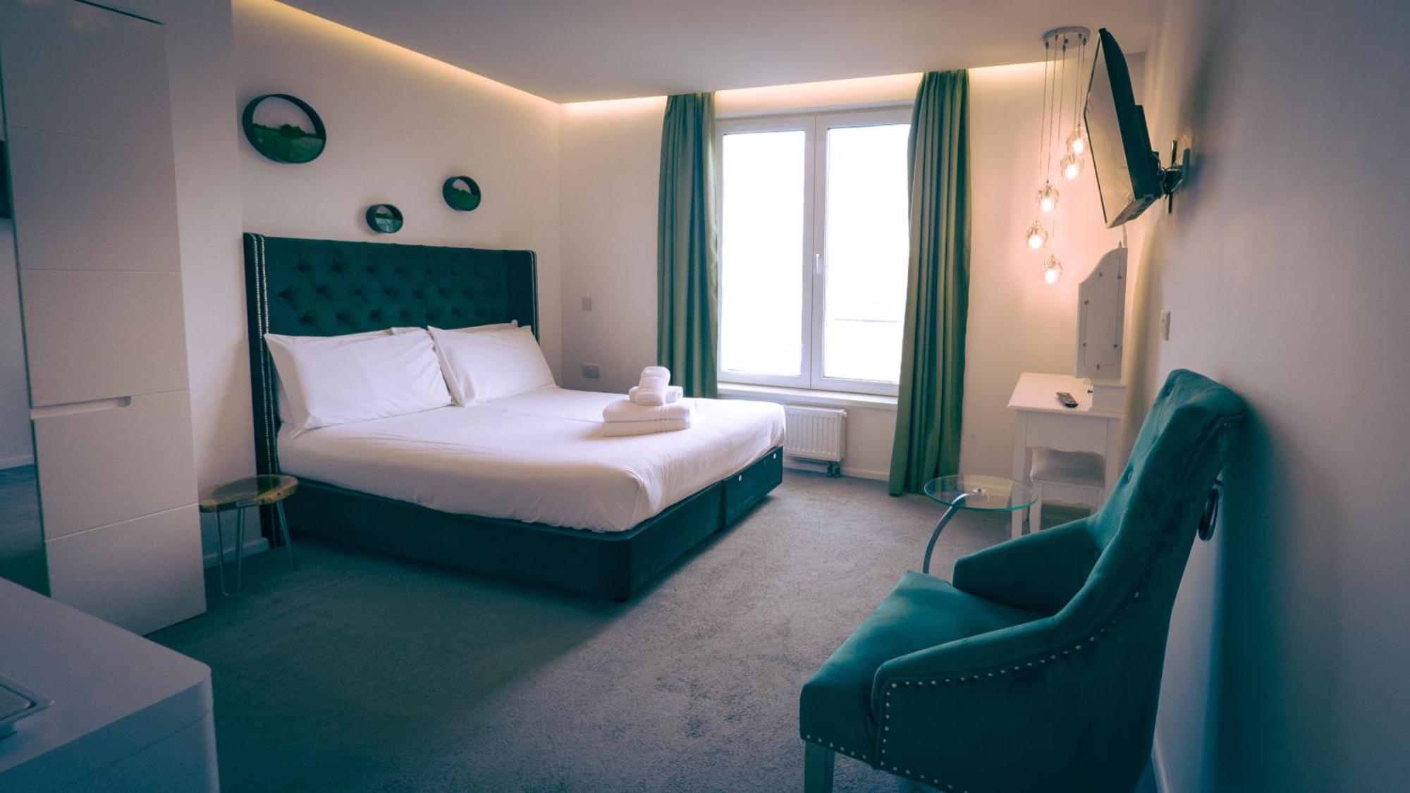 Oyo Newquay 4*