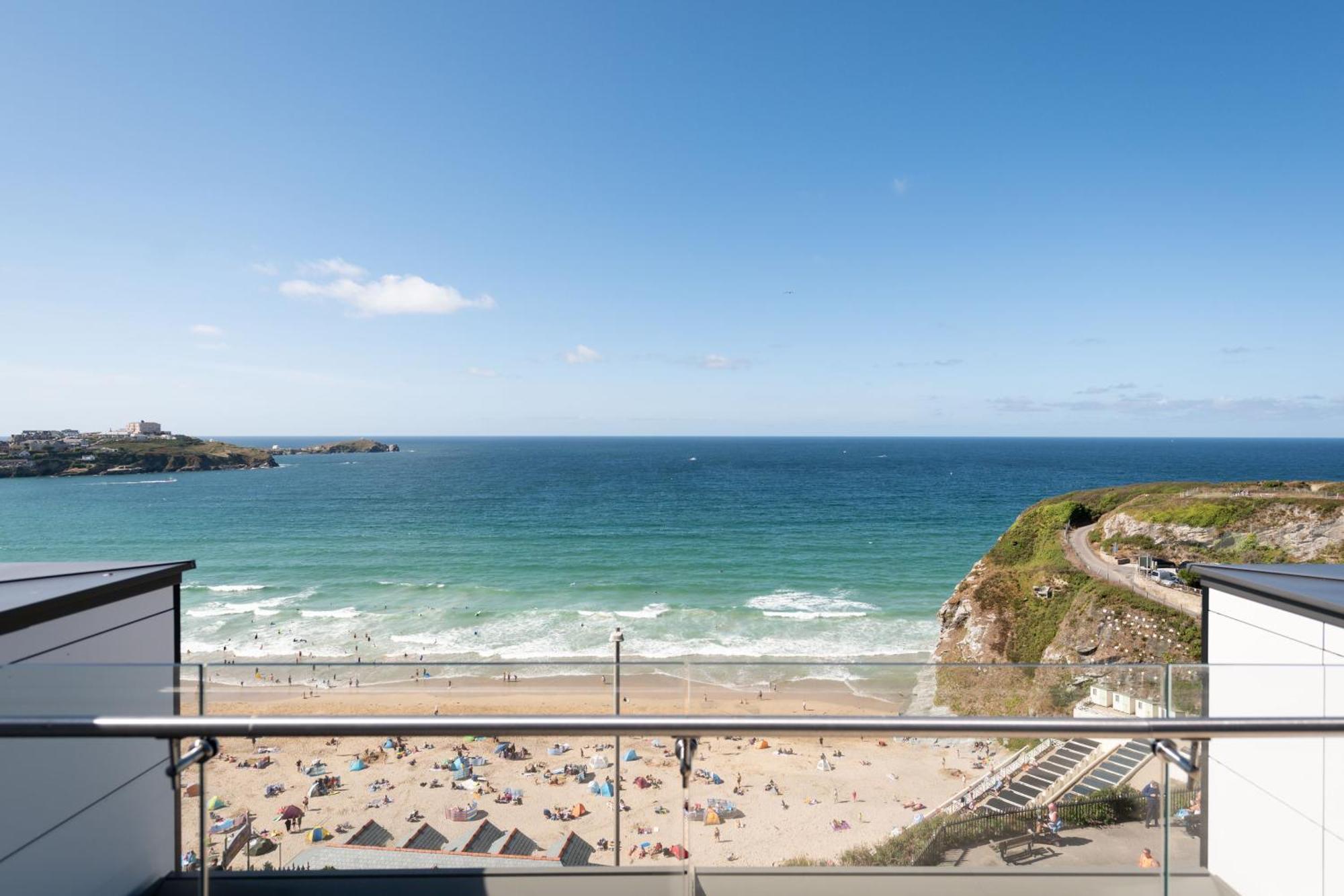 26 Cliff Edge Penthouse In Newquay *