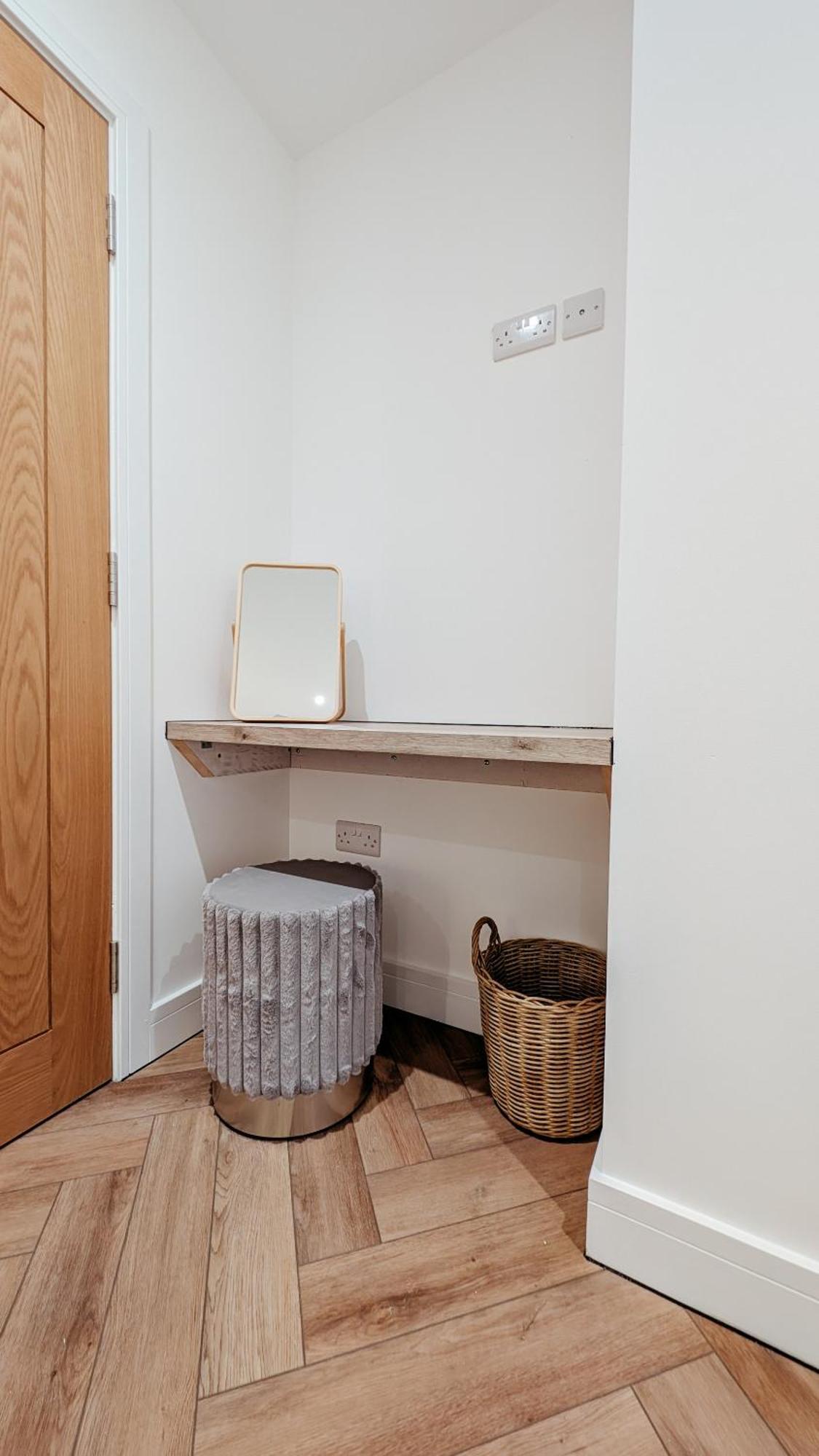 Central Apartment- Stunning Sea Views- 100M To Beach- Brand New For 2025- Sleeps 6 *