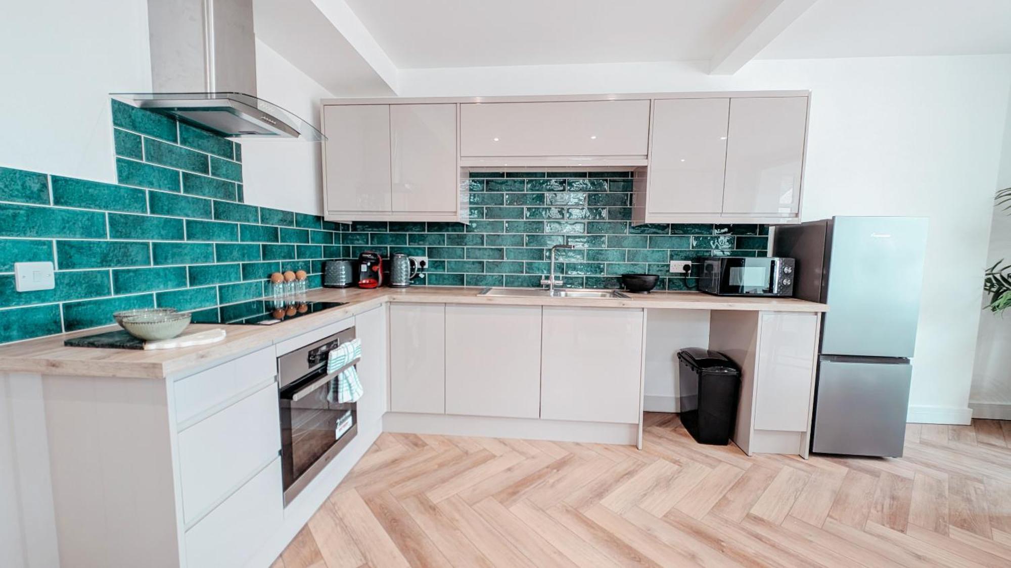 Holiday home Central Apartment- Stunning Sea Views- 100M To Beach- Brand New For 2025- Sleeps 6 Newquay (Cornwall)