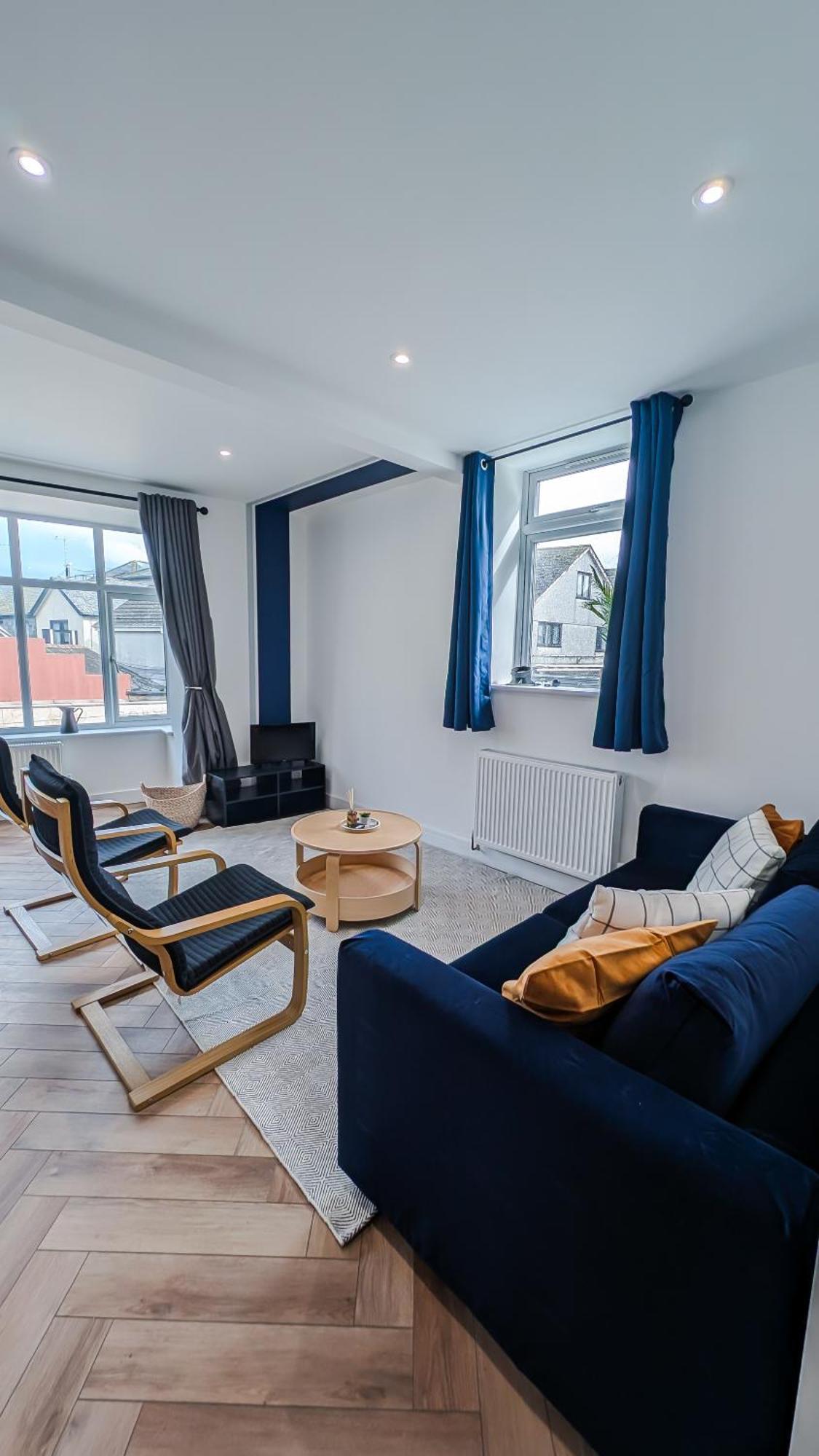 Central Apartment- Stunning Sea Views- 100M To Beach- Brand New For 2025- Sleeps 6