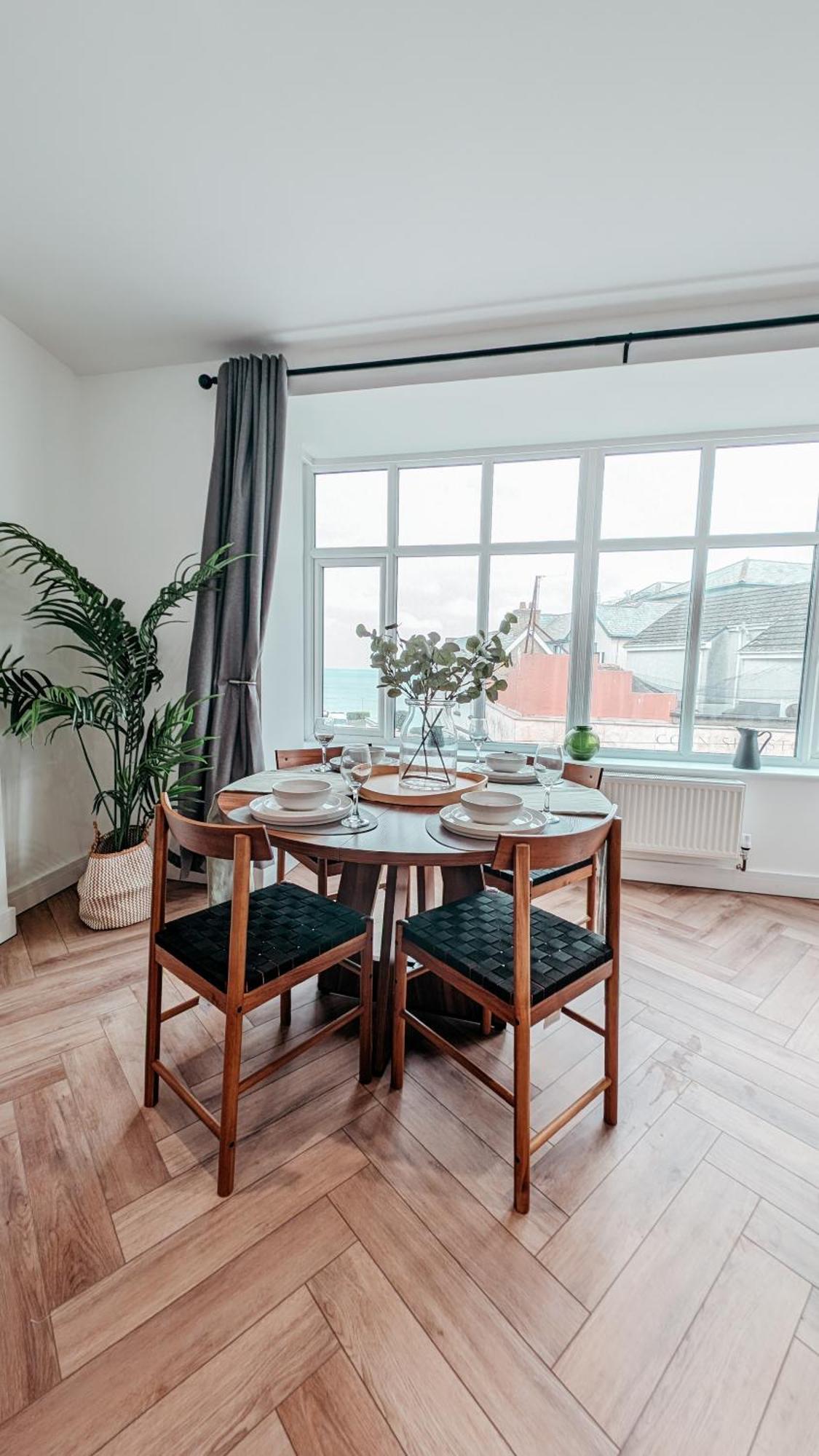 Central Apartment- Stunning Sea Views- 100M To Beach- Brand New For 2025- Sleeps 6