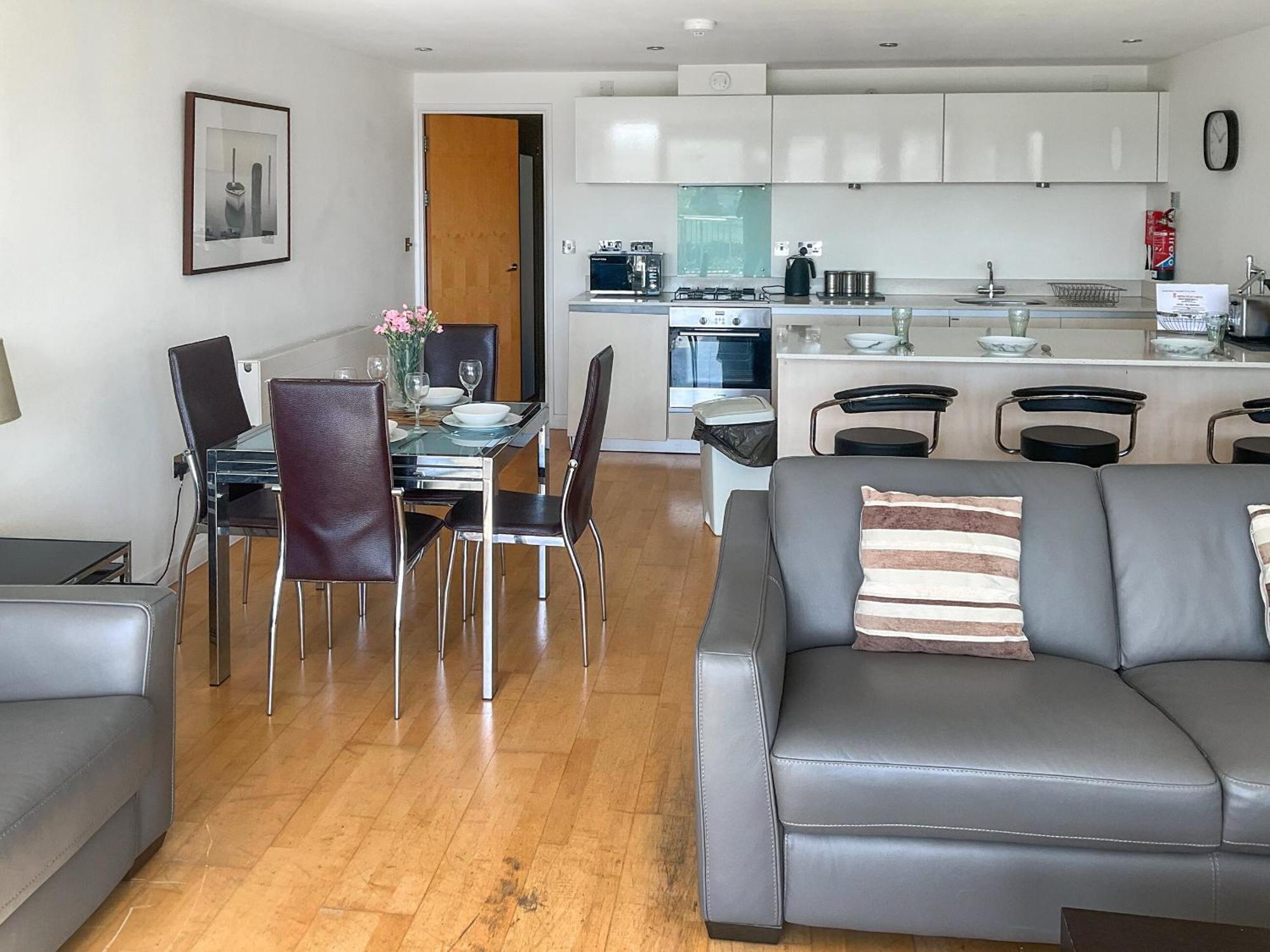 12 Zinc Apartment