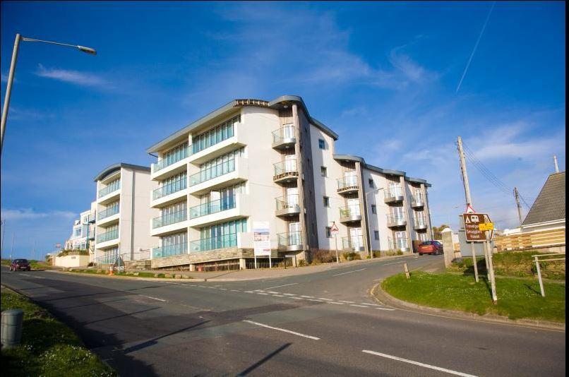 Apartment Seaview, Luxury Apartment, 2 Min Walk To Porth Beach *